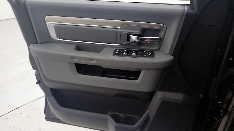 2018 RAM 1500 SLT 12
