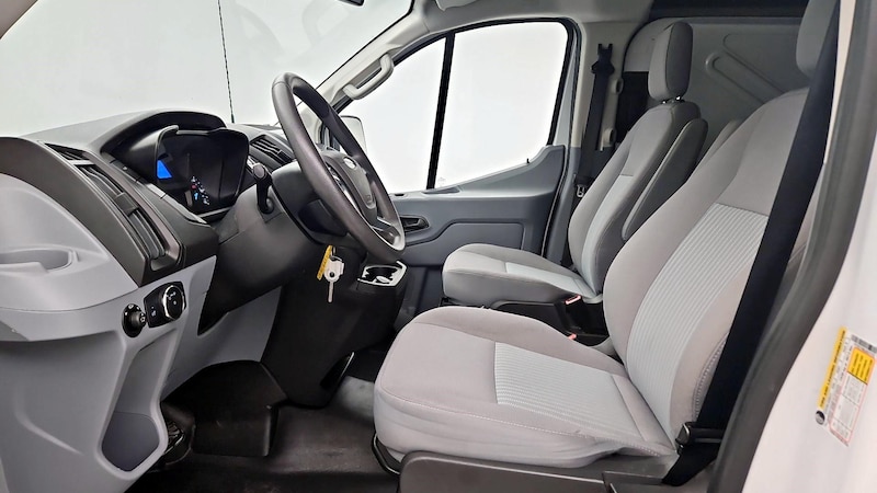 2018 Ford Transit Series 150 11