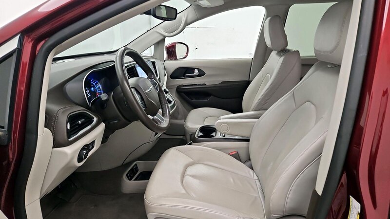 2021 Chrysler Pacifica Hybrid Touring L 11