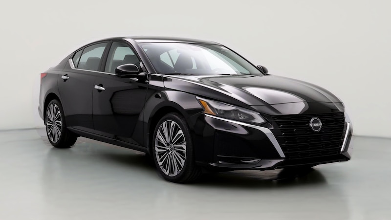 2023 Nissan Altima SL Hero Image