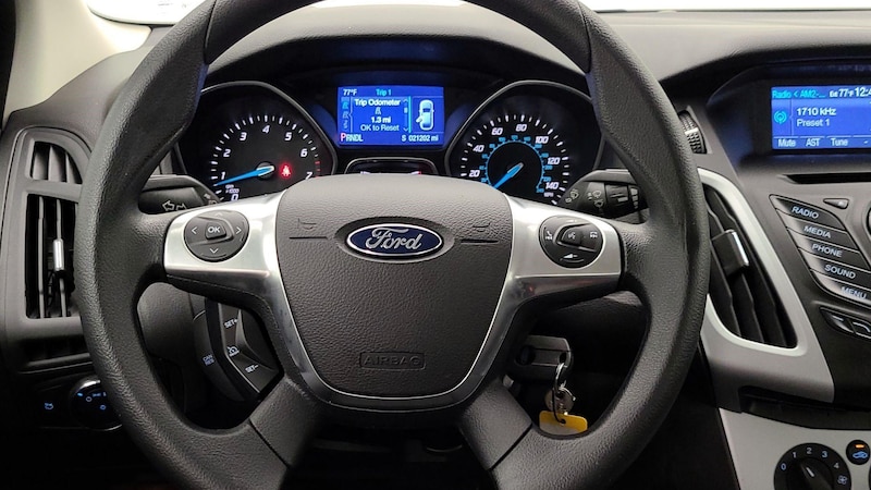 2014 Ford Focus SE 10