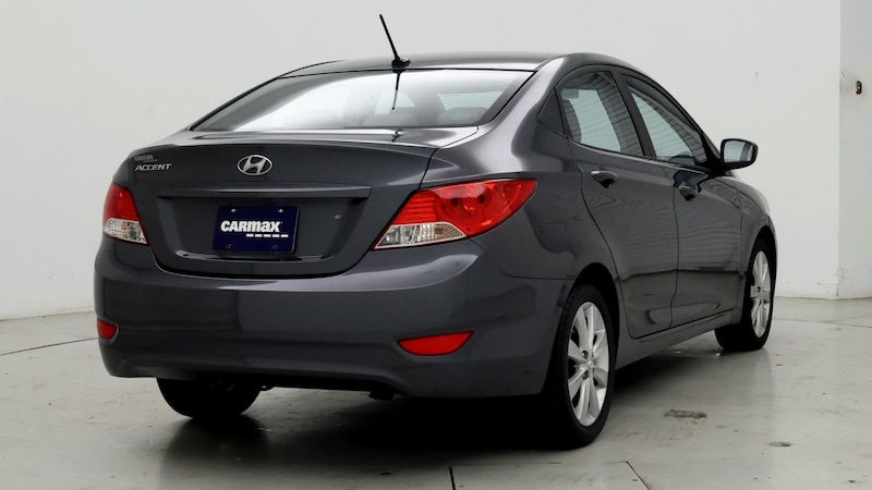 2012 Hyundai Accent GLS 8