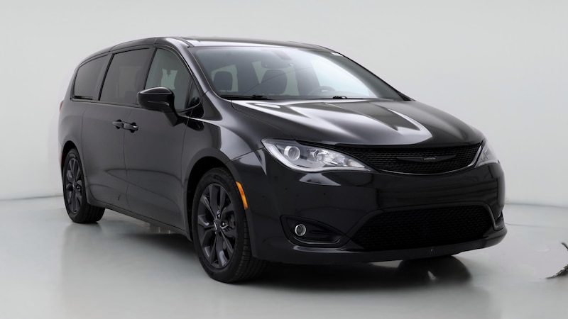 2019 Chrysler Pacifica Touring Plus Hero Image