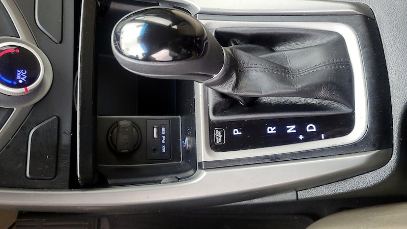 2016 Hyundai Elantra SE 17