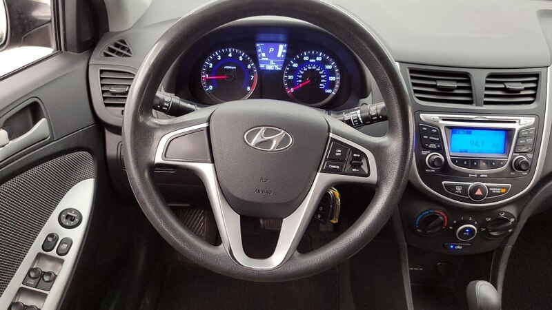 2012 Hyundai Accent GS 10