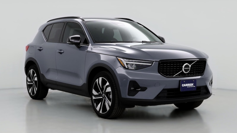 2023 Volvo XC40 B5 Ultimate Hero Image