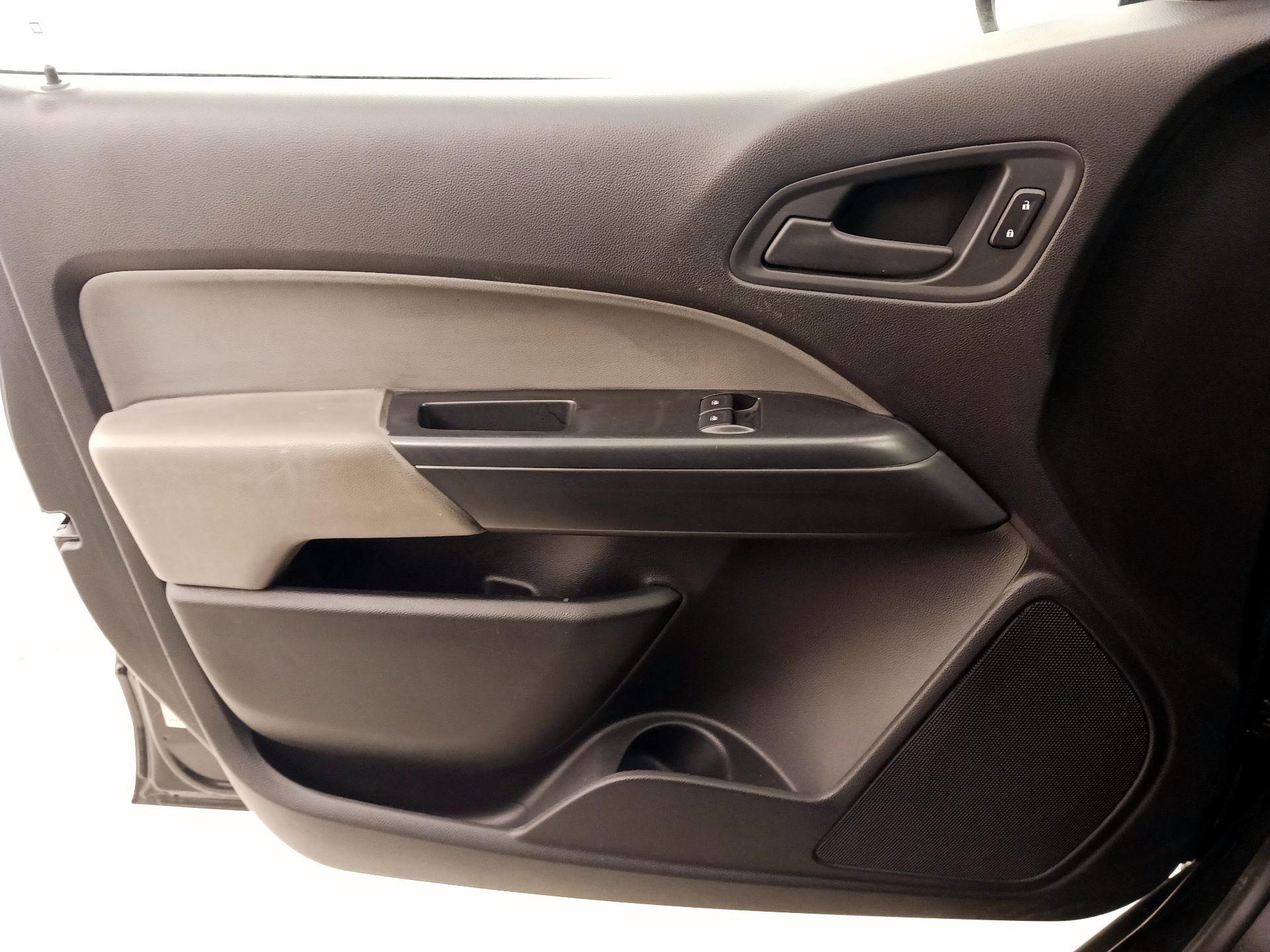 Thumbnail: 2016 Chevrolet Colorado - 12