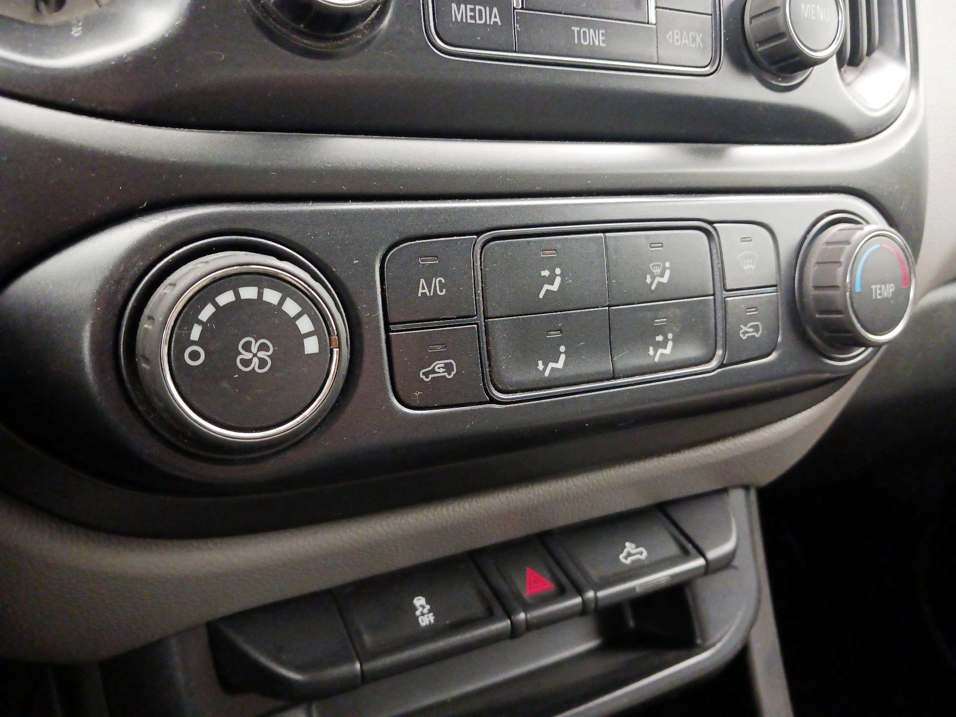 Thumbnail: 2016 Chevrolet Colorado - 16