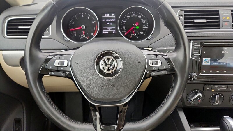 2017 Volkswagen Jetta SE 10