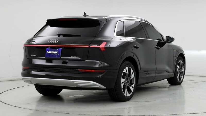 2022 Audi e-tron Premium 8