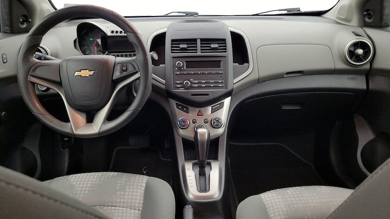 2015 Chevrolet Sonic LS 9