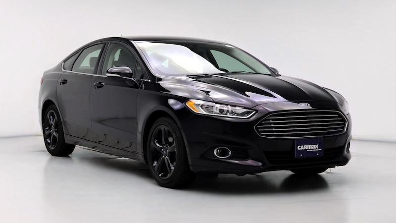 2016 Ford Fusion SE Hero Image