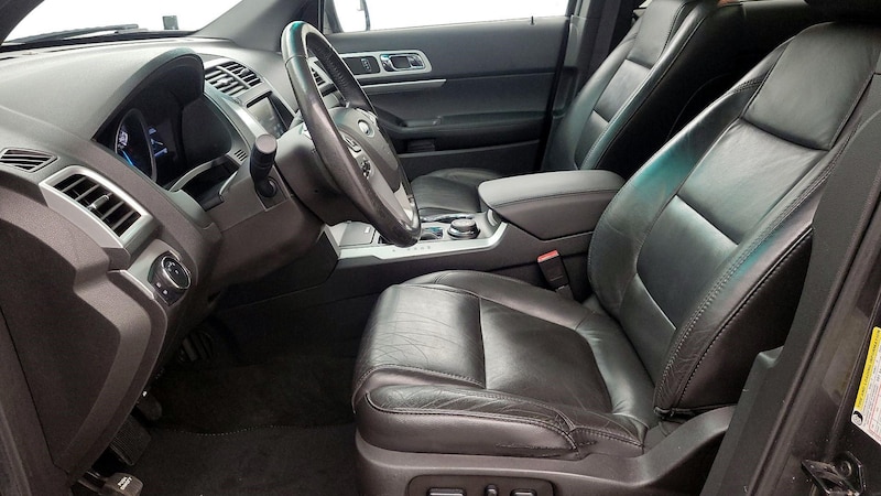 2015 Ford Explorer XLT 11