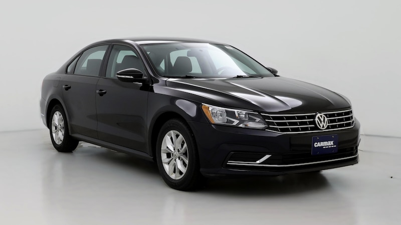 2018 Volkswagen Passat R-Line Hero Image