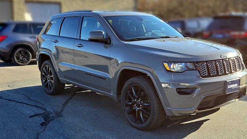 2020 Jeep Grand Cherokee Altitude Hero Image