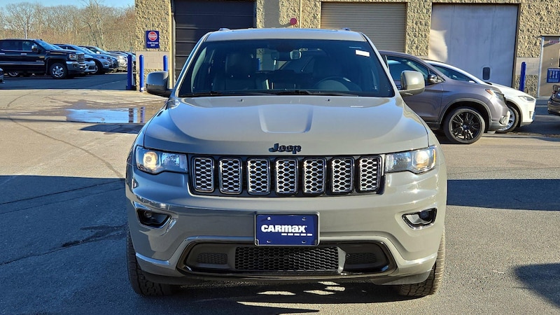 2020 Jeep Grand Cherokee Altitude 2