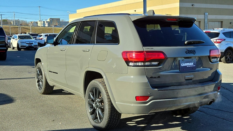 2020 Jeep Grand Cherokee Altitude 7