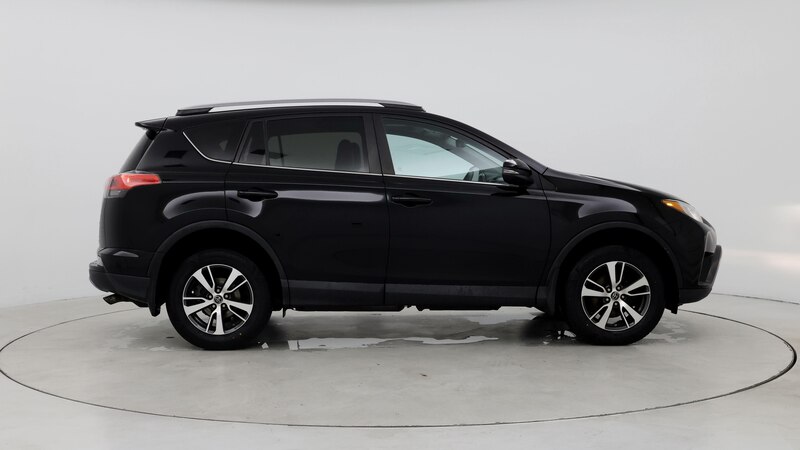 2017 Toyota RAV4 XLE 7