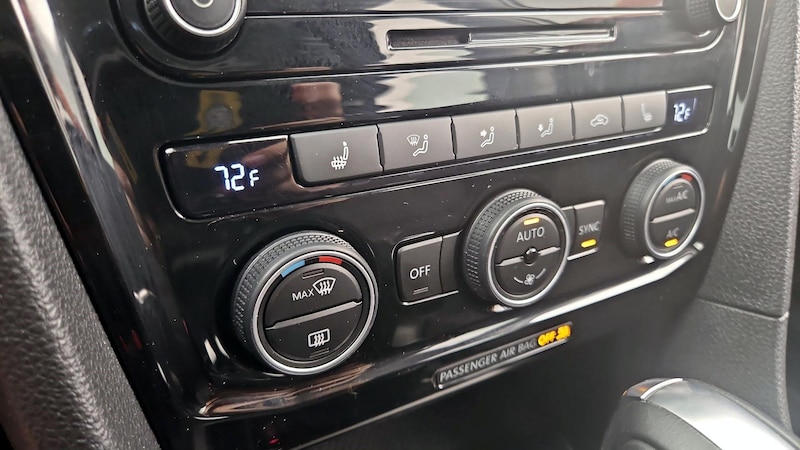 2020 Volkswagen Passat R-Line 16