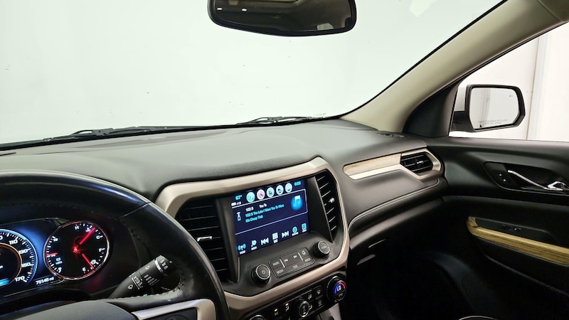 2018 GMC Acadia Denali 9