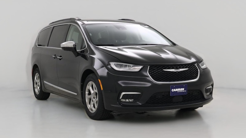 2022 Chrysler Pacifica Limited Hero Image