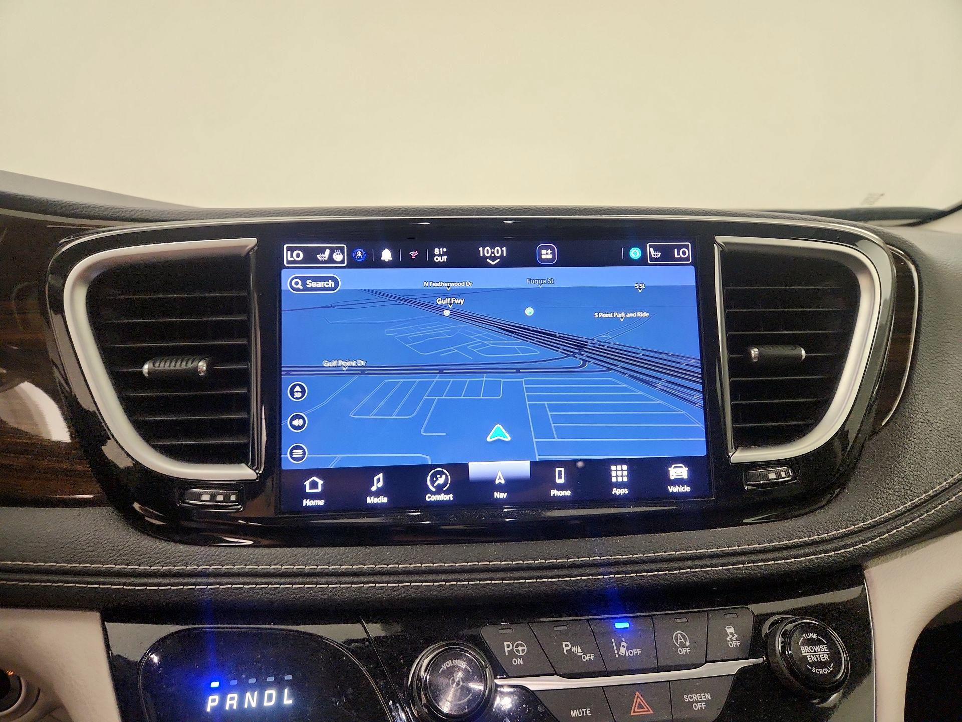 Thumbnail: 2022 Chrysler Pacifica - 14