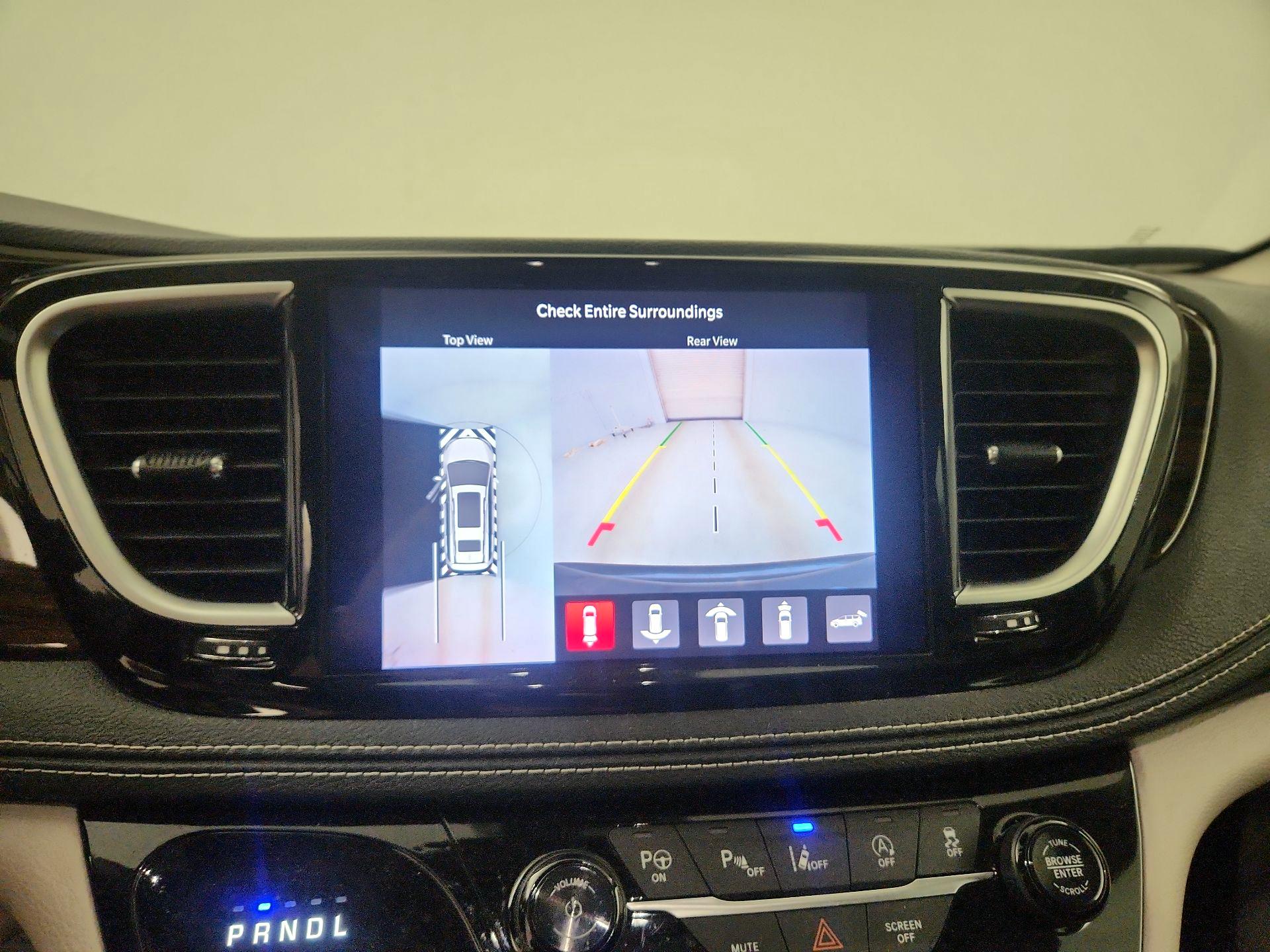 Thumbnail: 2022 Chrysler Pacifica - 15