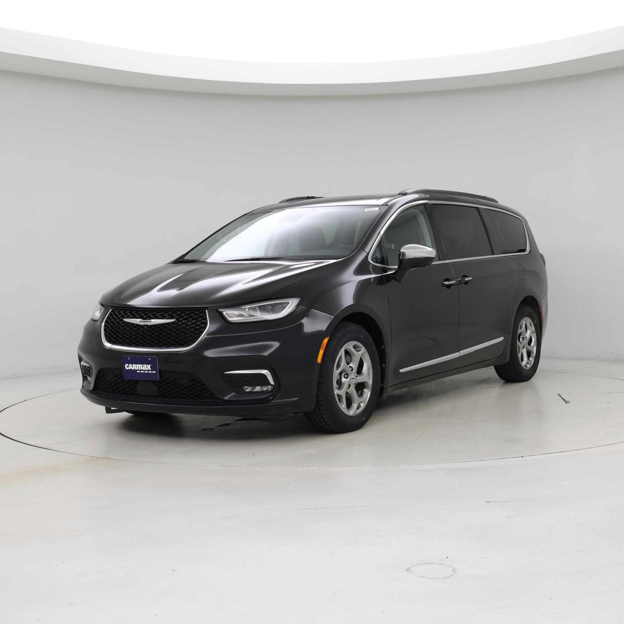 Thumbnail: 2022 Chrysler Pacifica - 4