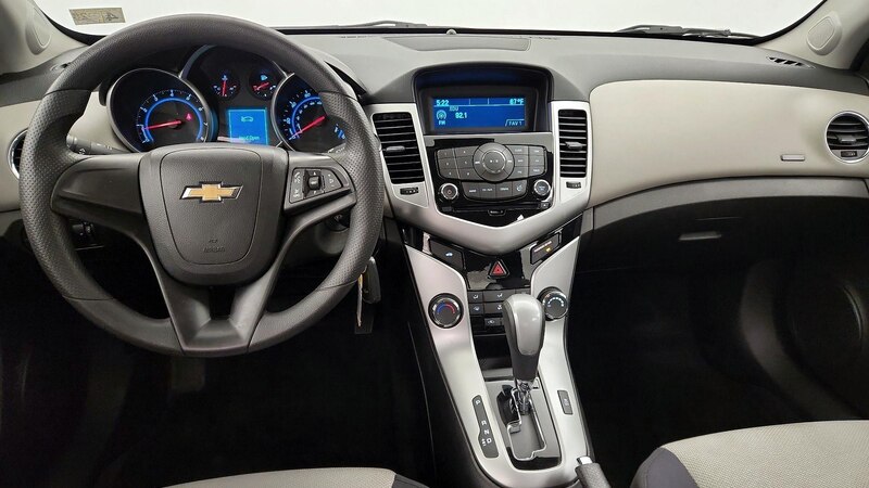 2015 Chevrolet Cruze LS 9