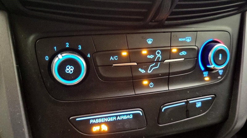 2017 Ford Escape S 16
