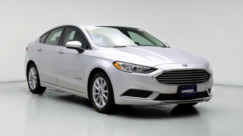 2017 Ford Fusion SE Hero Image