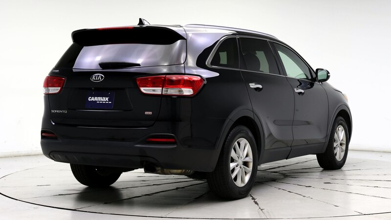 2018 Kia Sorento LX 8