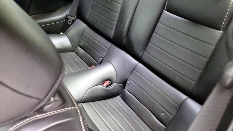 2013 Ford Mustang Premium 18