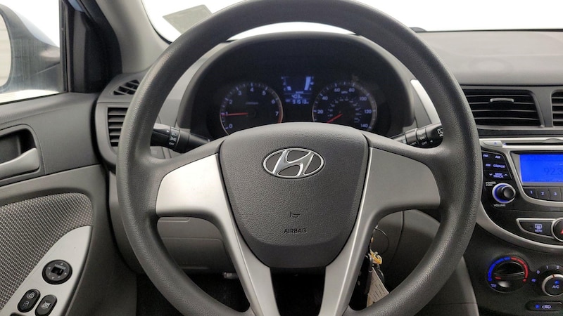 2013 Hyundai Accent GS 10