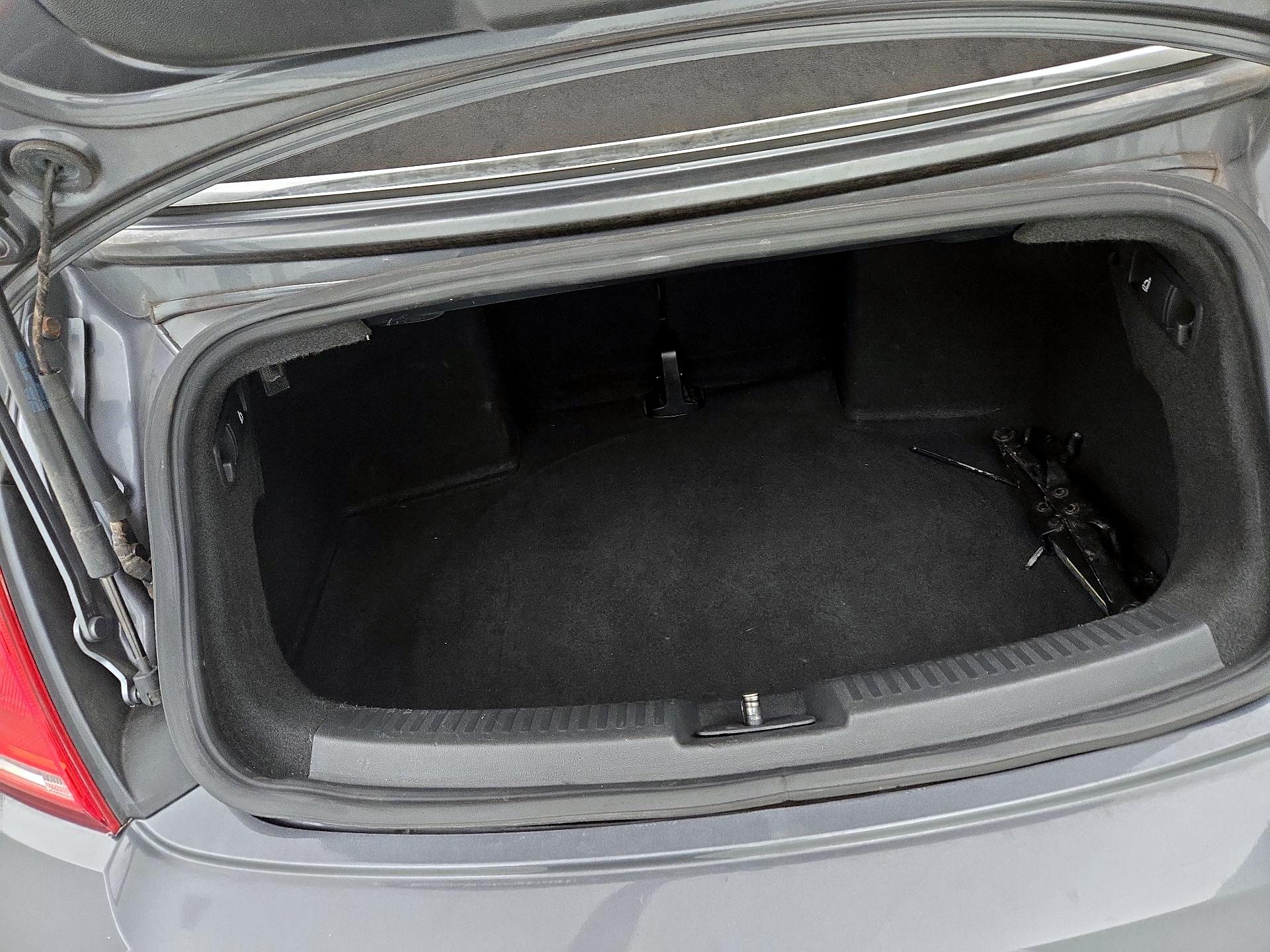 Thumbnail: 2015 Volkswagen Beetle - 19