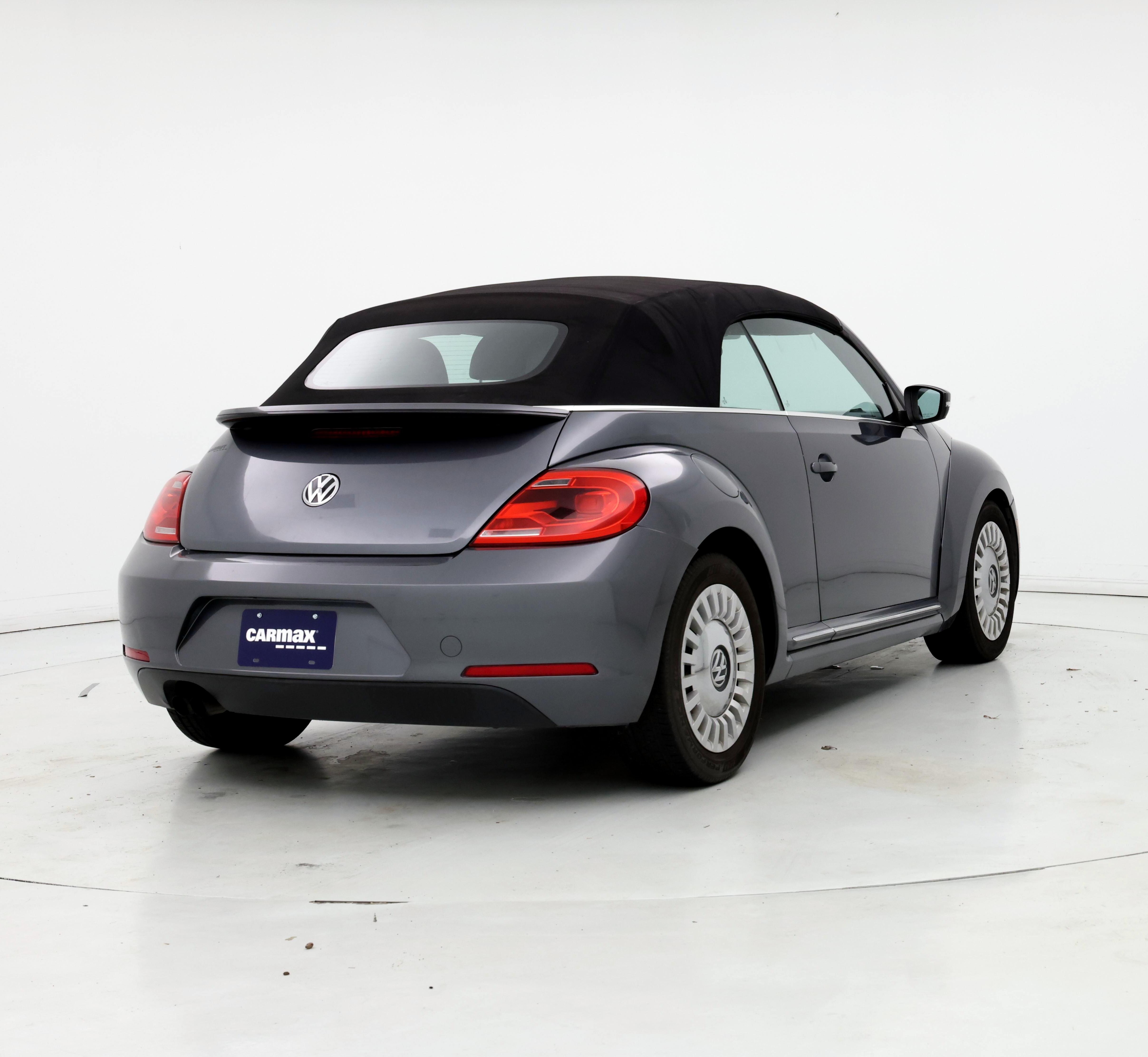 Thumbnail: 2015 Volkswagen Beetle - 8