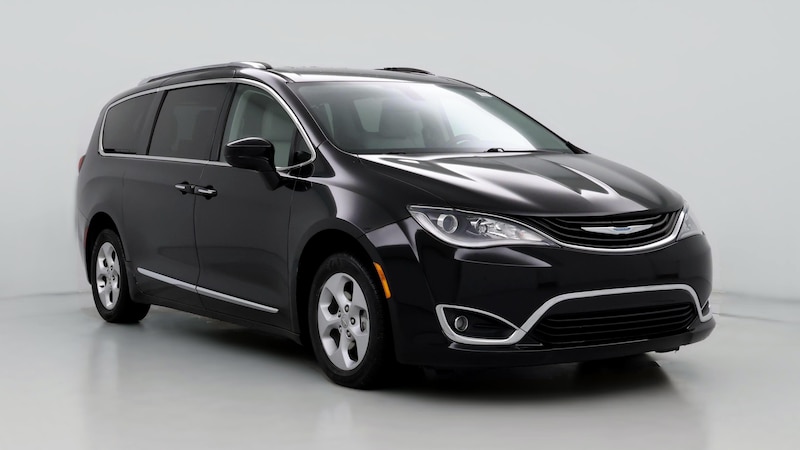 2018 Chrysler Pacifica Hybrid Touring L Hero Image