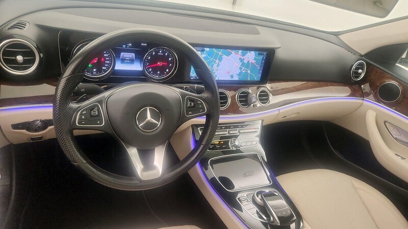 2017 Mercedes-Benz E-Class E 300 9