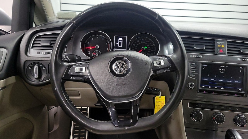 2017 Volkswagen Golf Alltrack S 10