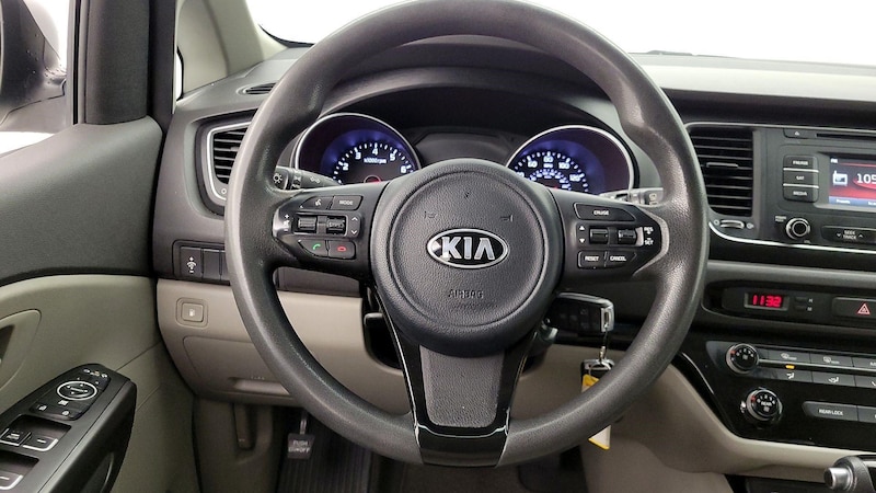 2015 Kia Sedona LX 10