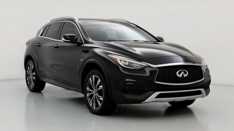 2017 INFINITI QX30 Luxury Hero Image