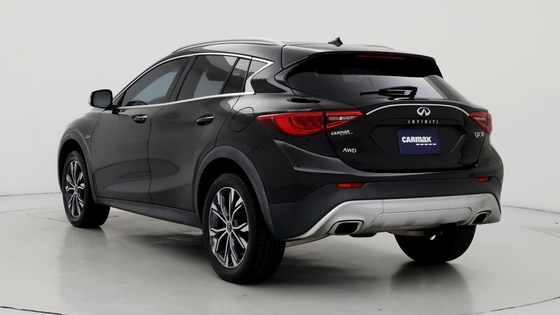 2017 INFINITI QX30 Luxury 2