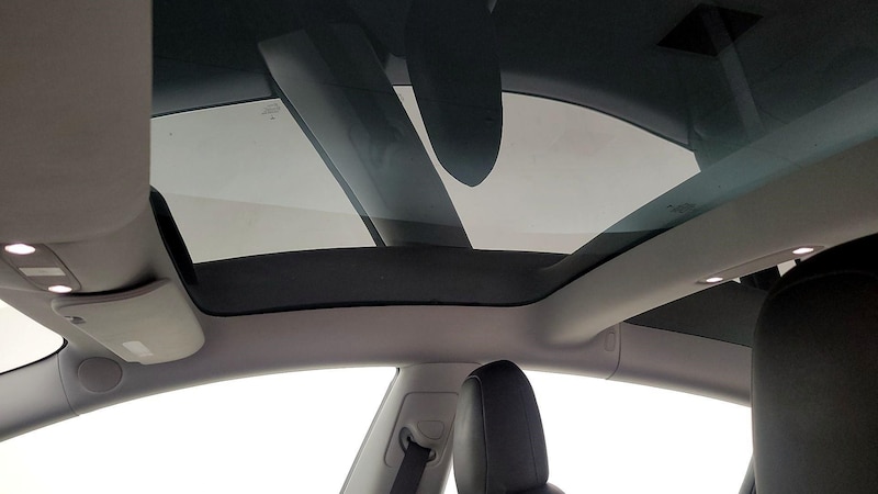 2018 Tesla Model 3 Long Range 18