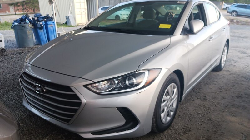 2017 Hyundai Elantra SE 2