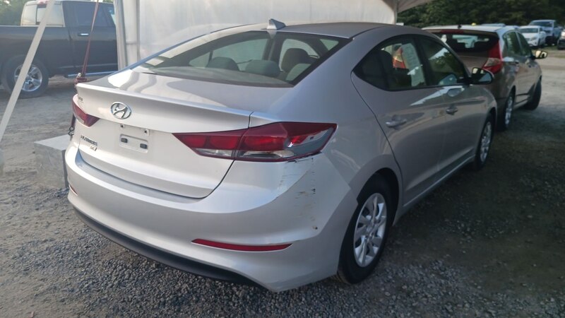 2017 Hyundai Elantra SE 3