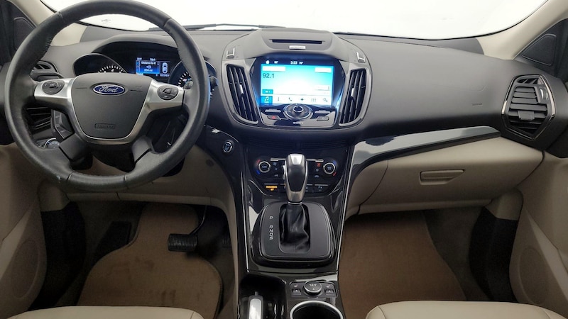 2016 Ford Escape Titanium 9