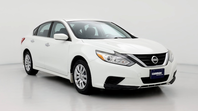 2016 Nissan Altima S Hero Image