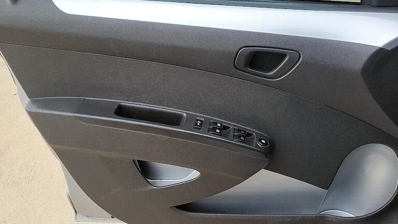 2015 Chevrolet Spark EV 10