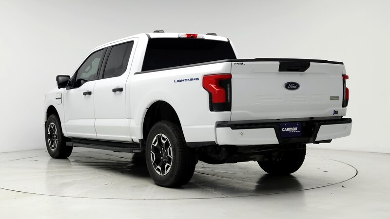 2022 Ford F-150 Lightning XLT 2