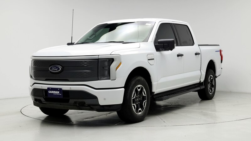 2022 Ford F-150 Lightning XLT 4